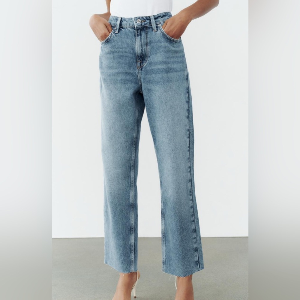 Zara High Waisted Straight Leg Light Wash Blue Jeans Women’s Size 6 - Picture 14 of 14